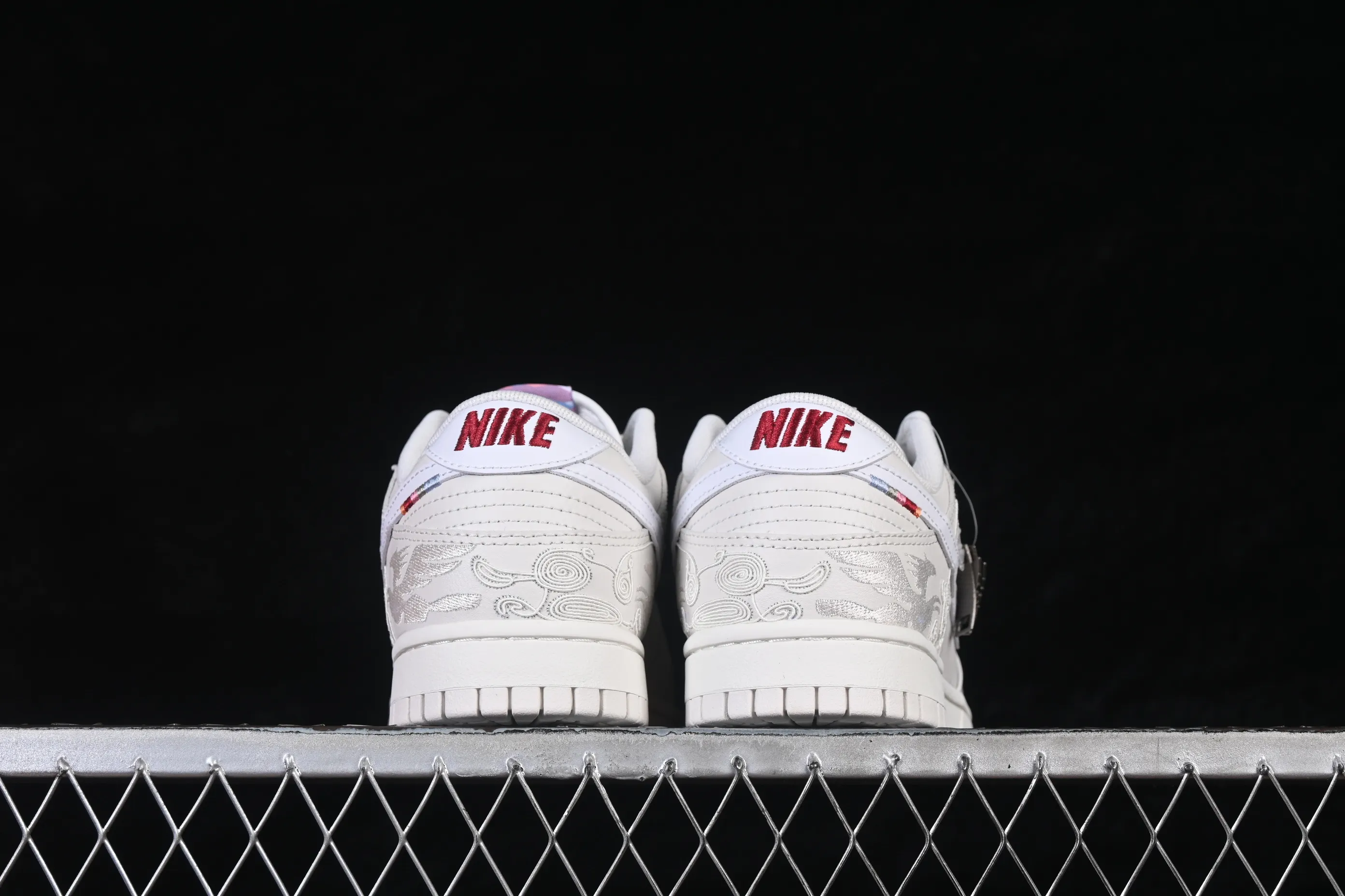 All categories Nk SB Dunk series Nk SB Dunk Low low-top sneakers Nike SB Dunk Low Year of the Horse limited low-top casual skateboard shoes WW1228-174
